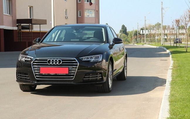 Новая Audi A4 или как угодить всем